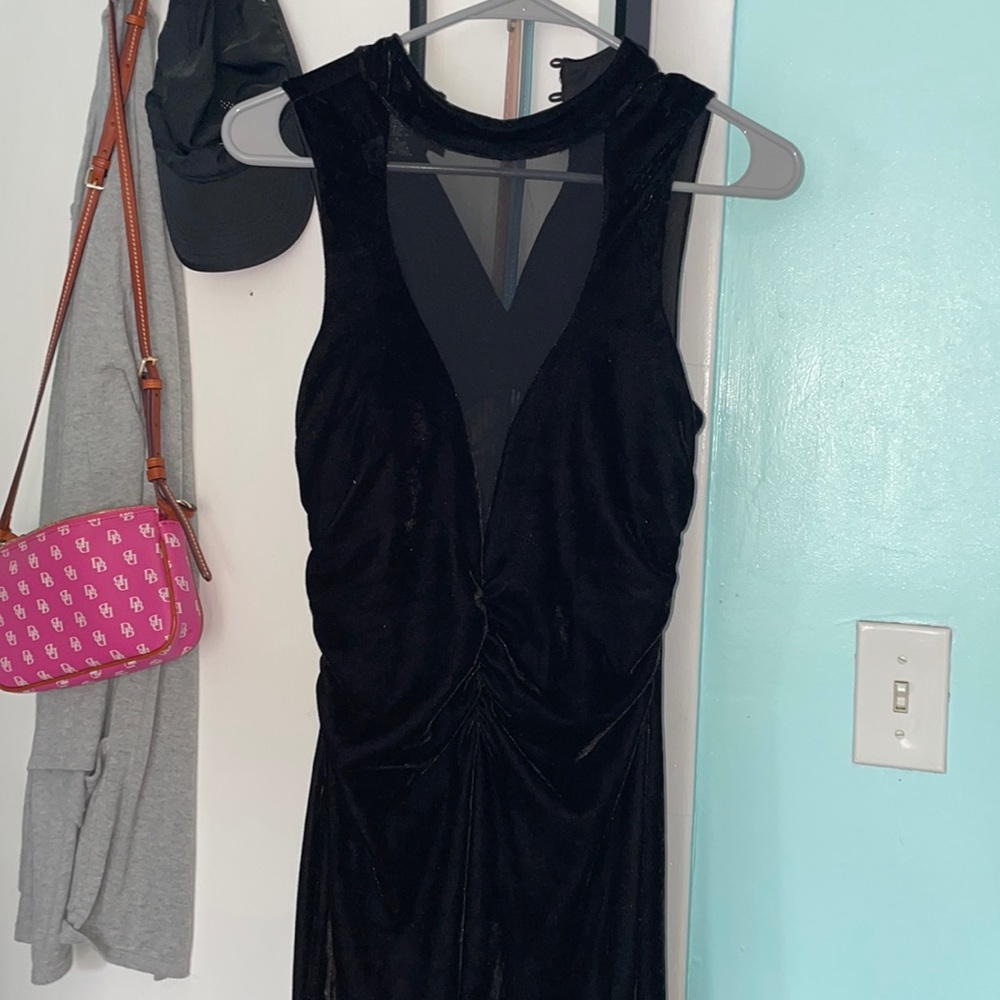 black velvet gown 🖤